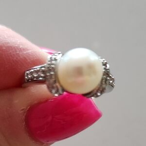 Elegant 925 Silver Pearl Ring W/20 Small Diamonique Stones , Size 8